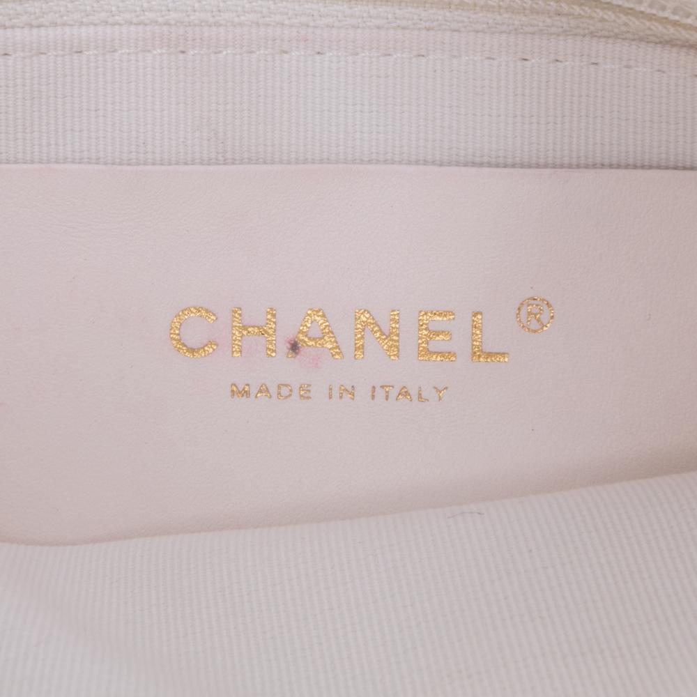 Chanel White Large Shiny Crumpled Quilted Lambskin Trendy Chain Around Hobo Italy