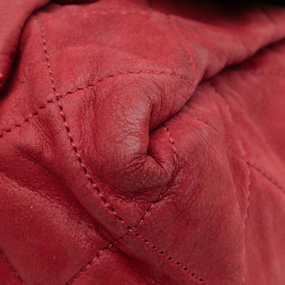 Chanel B Chanel Red Calf Leather Large Aged skin Chic Quilt Flap Italy