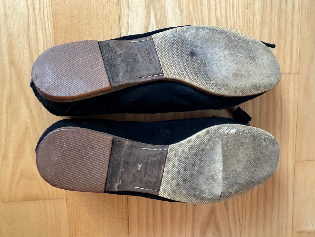 Gucci Suede flat shoes