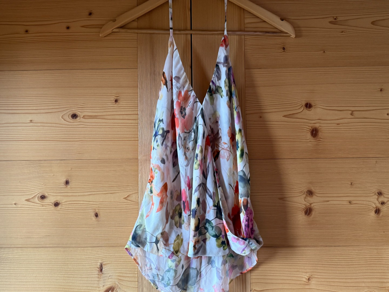 Intermix Chelsea Flower Crossover-Trägerhemd!