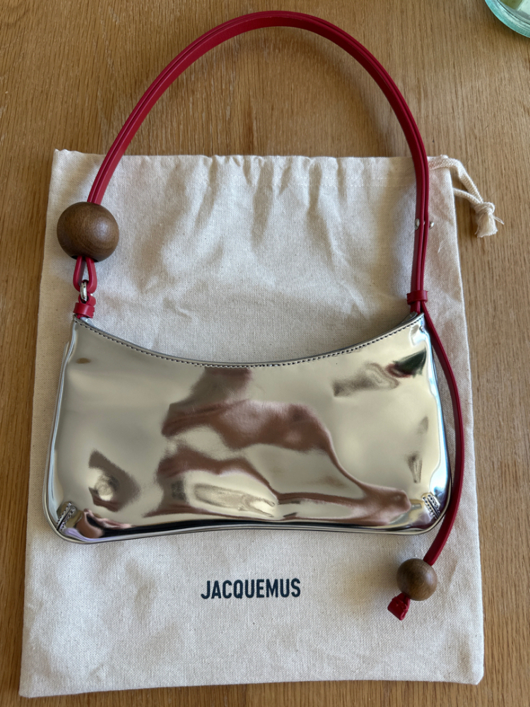 Jacquemus Le Bisou Perle