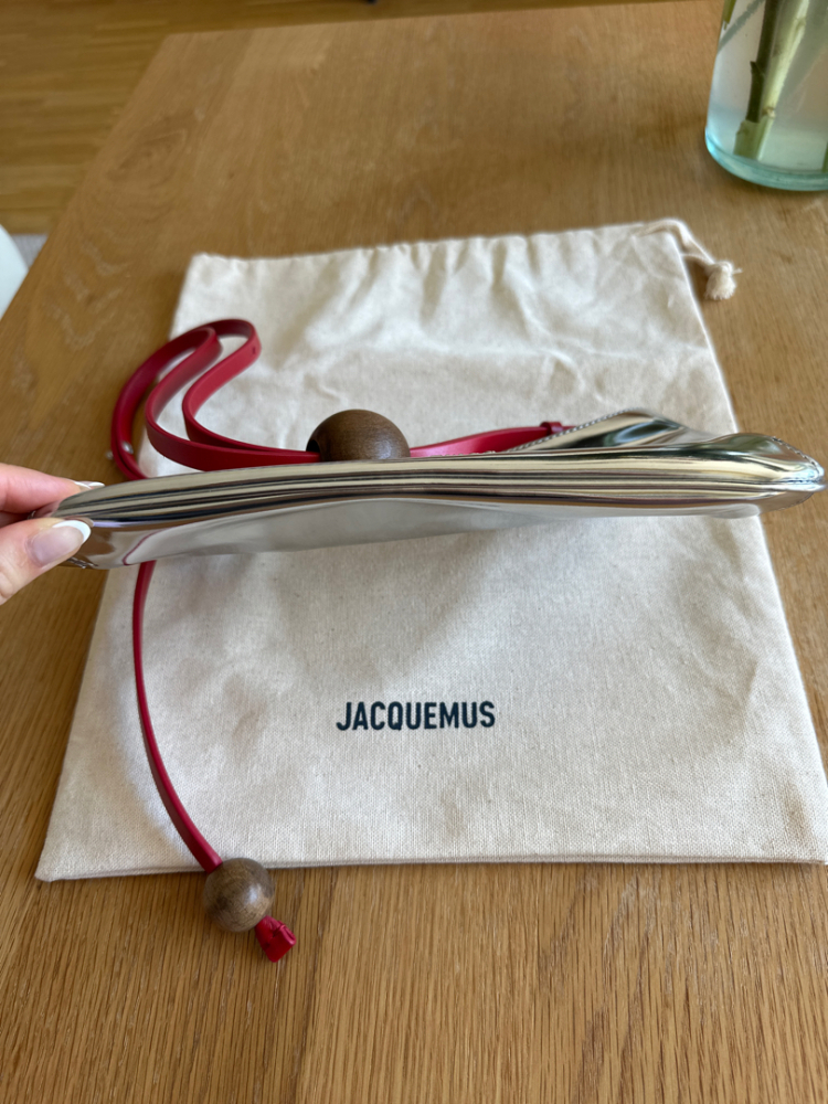 Jacquemus Le Bisou Perle