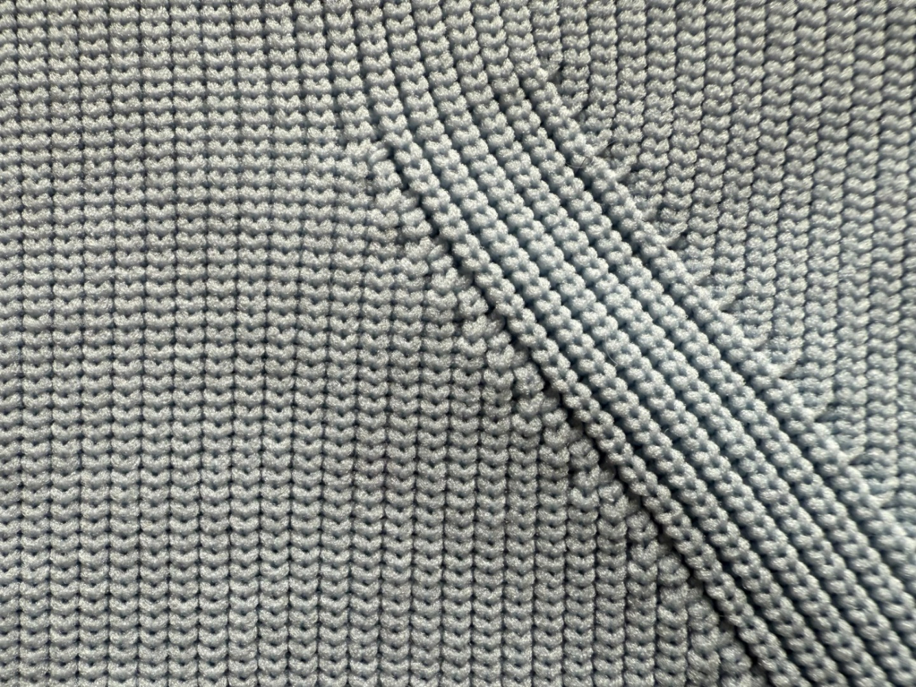 Helmut Lang Tee-shirt bleu marine à côtes !