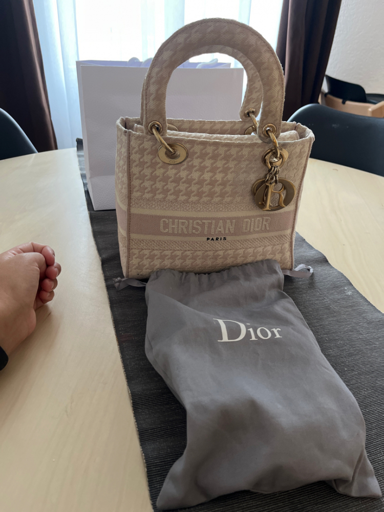 Christian Dior Lady Dior Lite