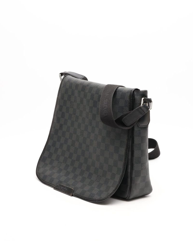 Louis Vuitton Damier Graphite Daniel MM Shoulder Bag