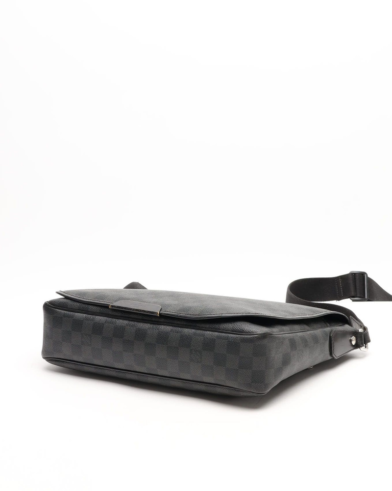Louis Vuitton Damier Graphite Daniel MM Shoulder Bag