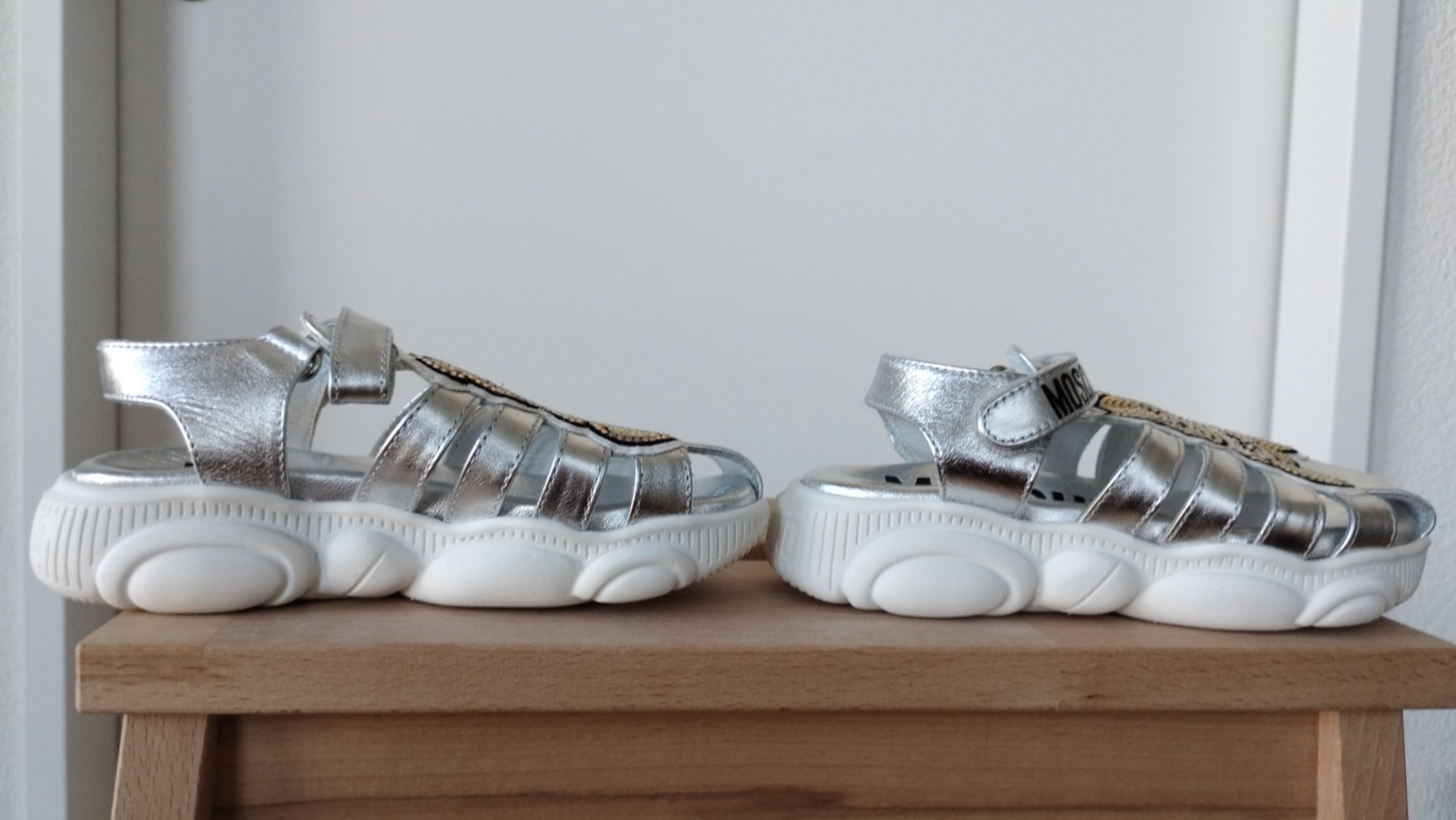 Moschino Ce n'est pas un jouet