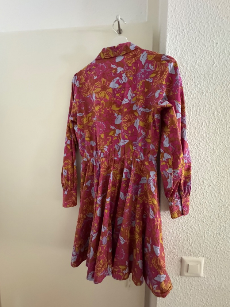 La Petite Étoile Pink short dress