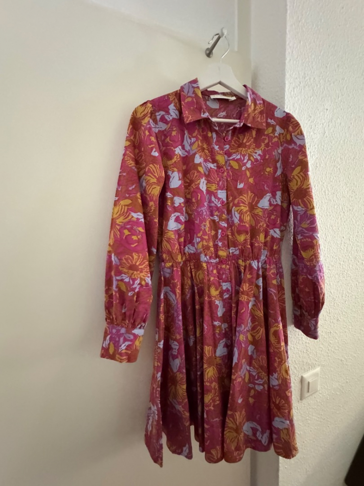 La Petite Étoile Pink short dress