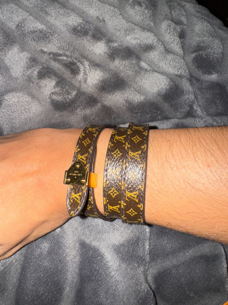 Louis Vuitton S-lock double turn