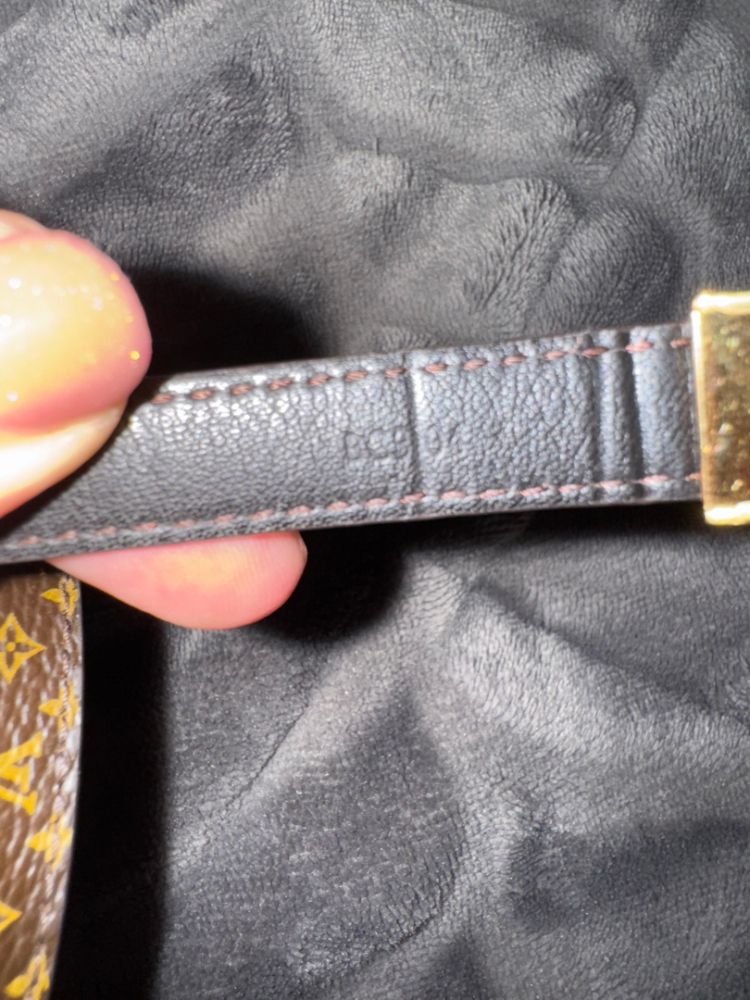 Louis Vuitton S-lock double turn