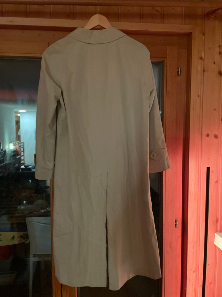 Burberry Women’s trench coat vintage