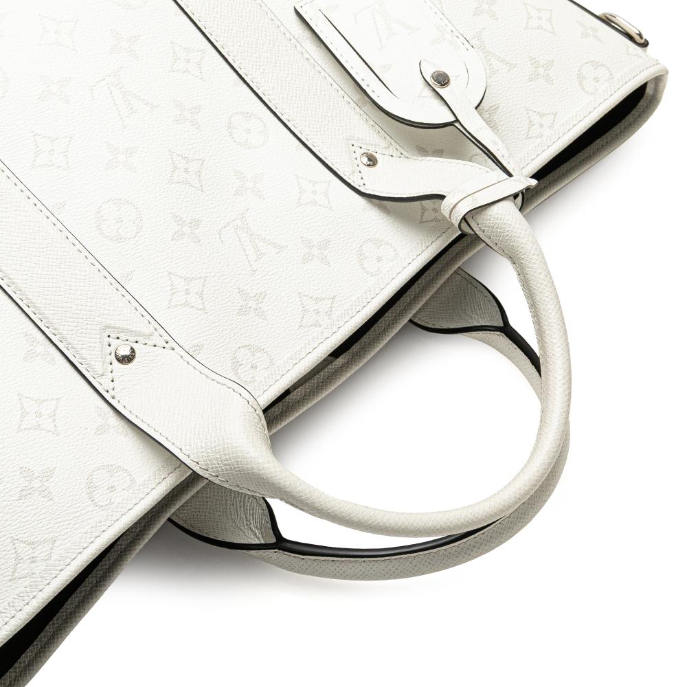 Louis Vuitton B Louis Vuitton White Monogram Canvas Canvas Monogram Taigarama Weekend Tote Spain