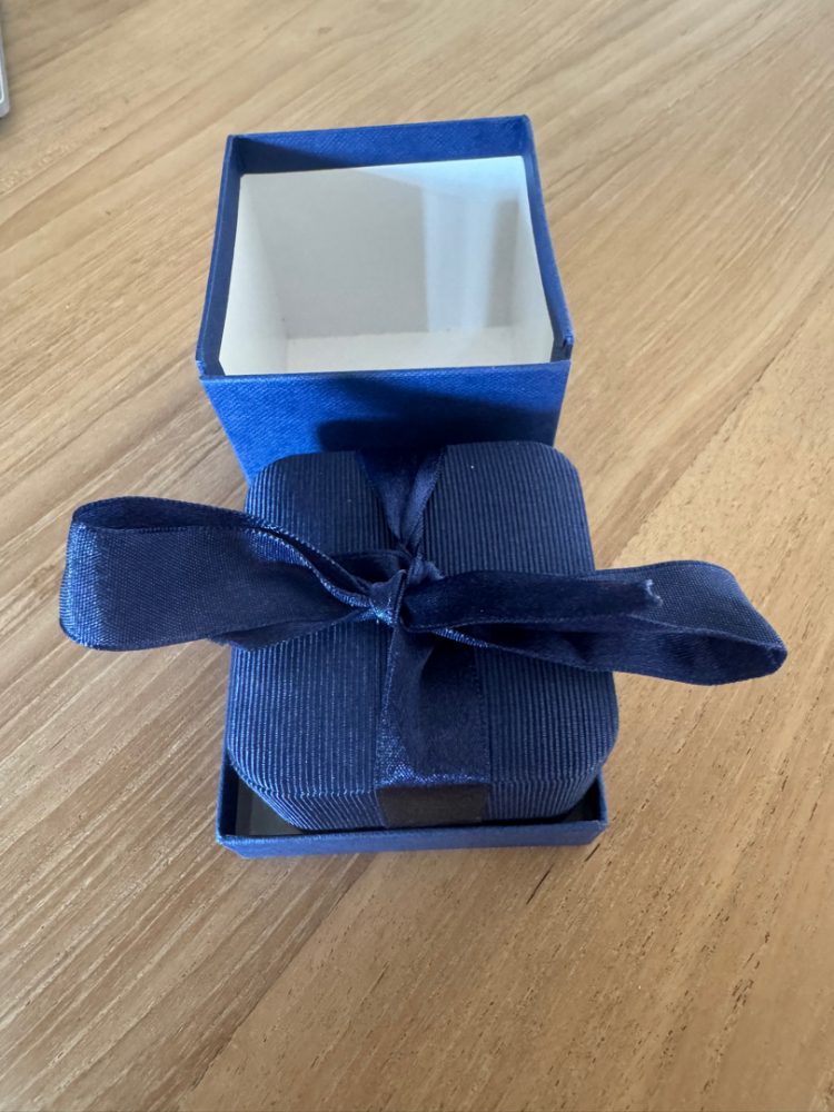 Bucherer Baque oder schwarz