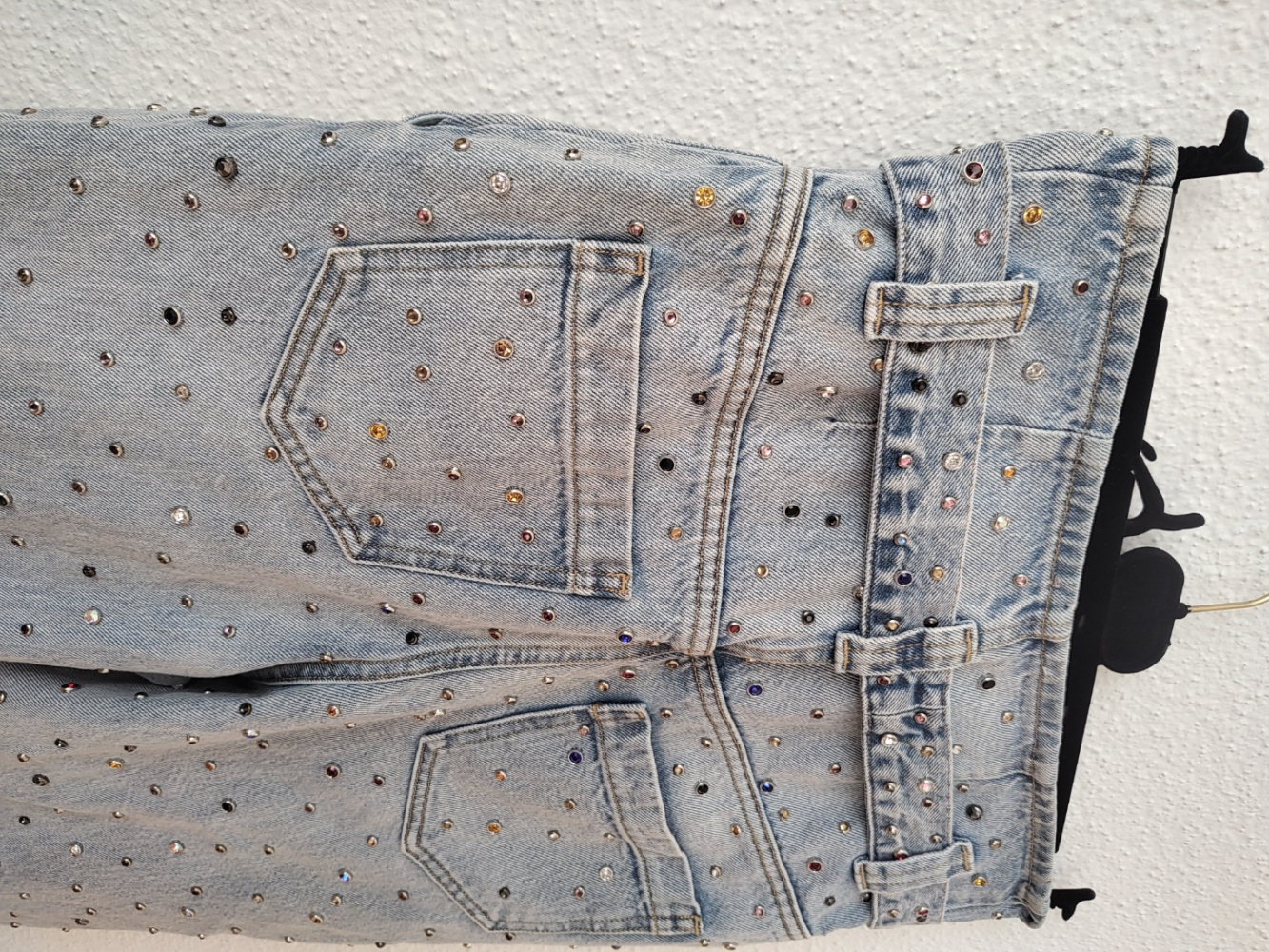 Red Valentino Baggy Jeans mit Strasssteinen
