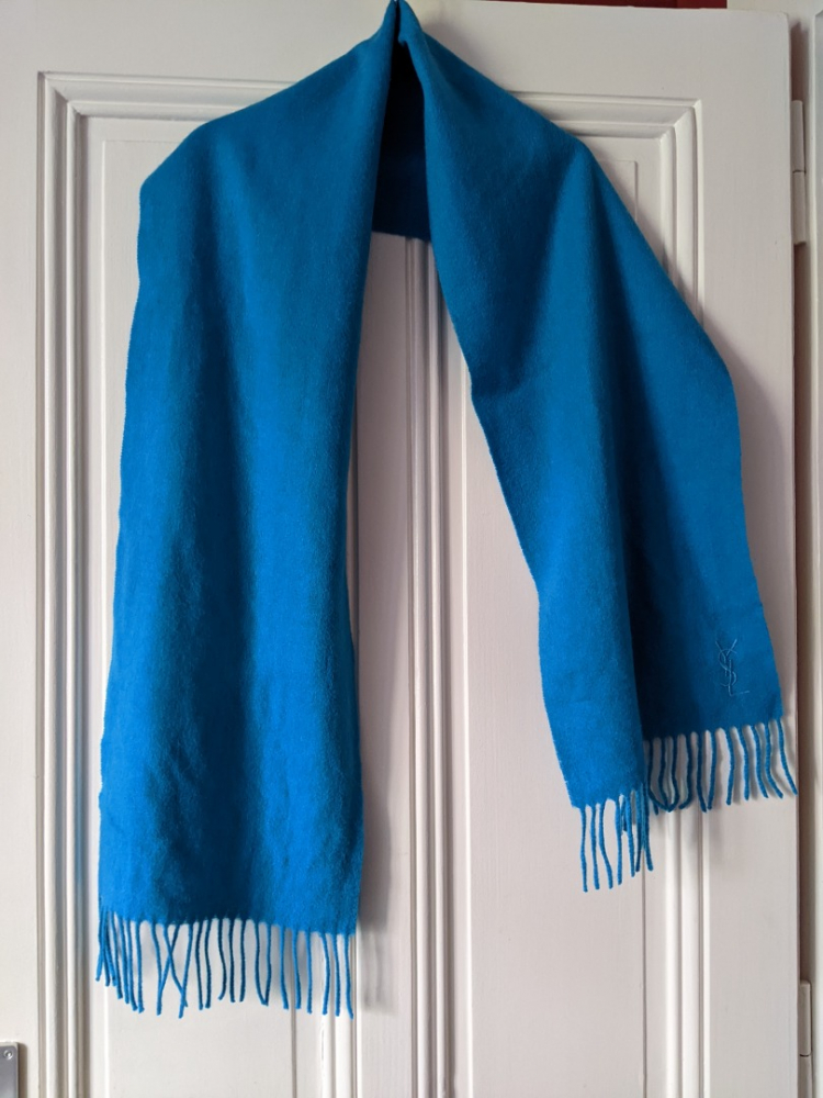 Yves Saint Laurent Echarpe vintage en laine turquoise