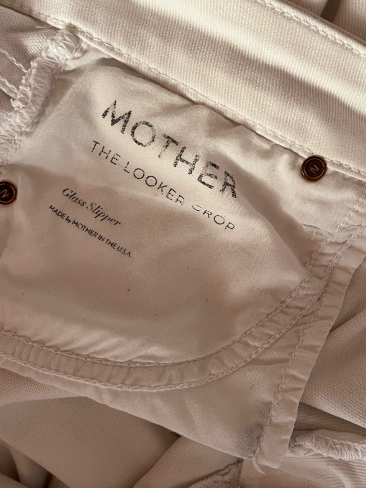 Mother The looker crop