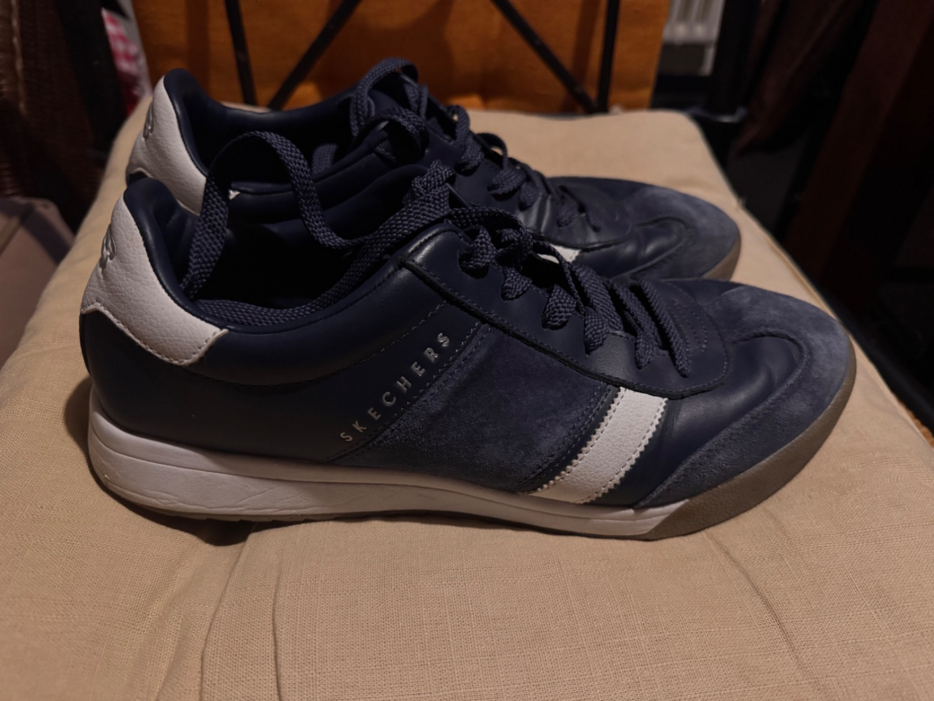 Sketchers Skechers Signature suede flat lace trainer cooled memory foam