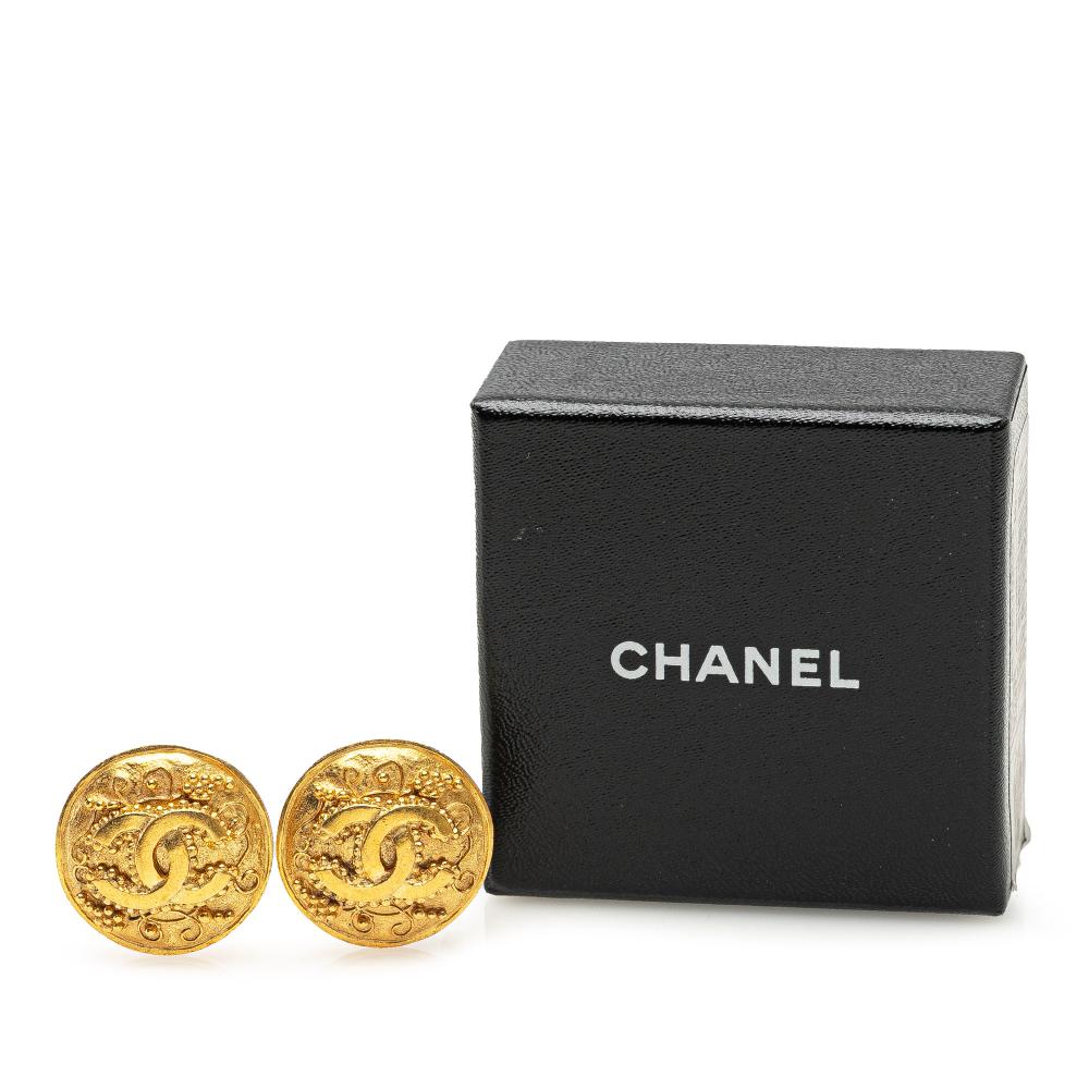 Chanel B Chanel Gold Gold Plated Metal CC Grapevine Round Clip on Earrings France