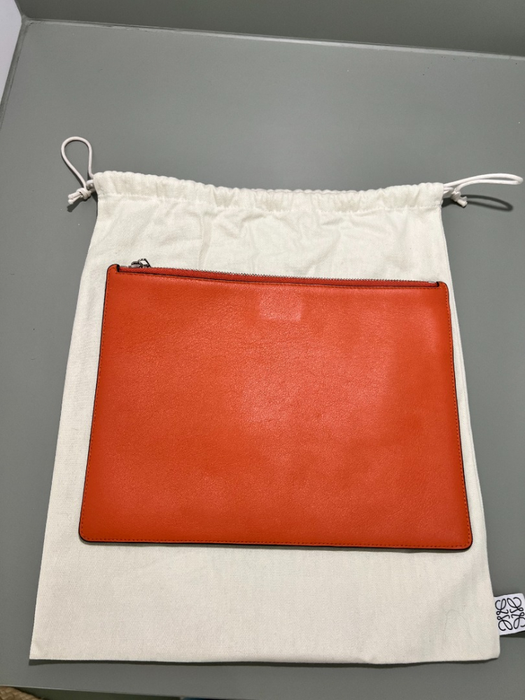 Loewe T Pouch