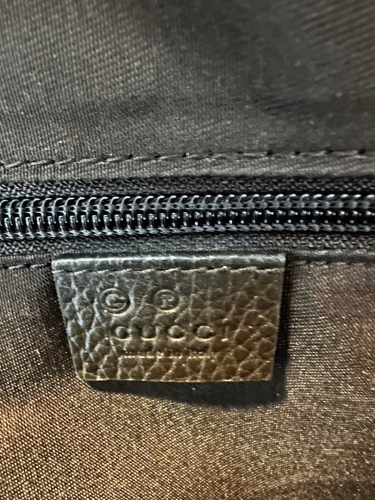 Gucci sac à dos rectangulaire avec poches intérieures
