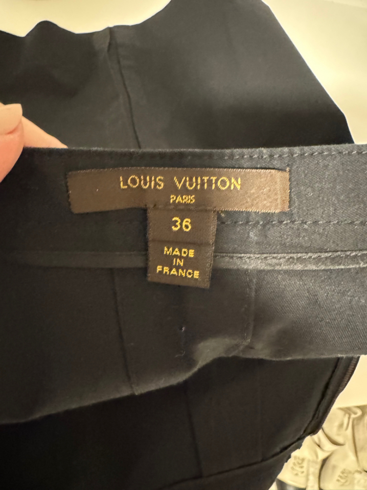 Louis Vuitton Midi length skirt