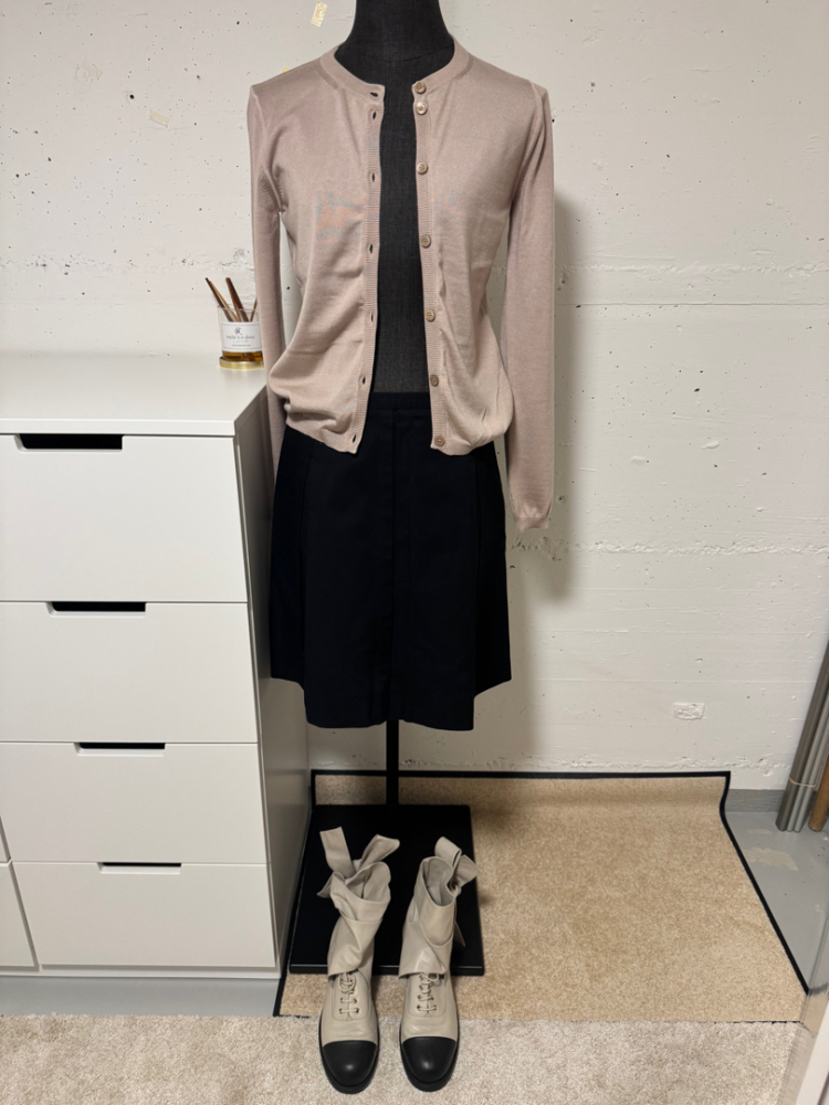 Louis Vuitton Midi length skirt