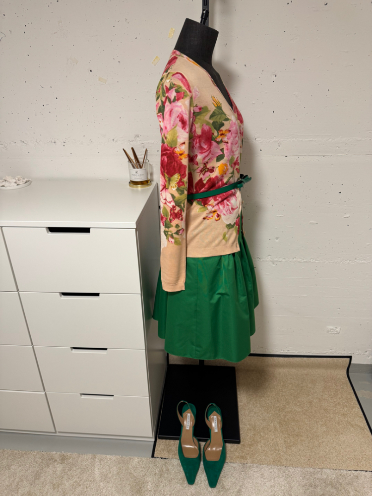 Blumarine Ensemble jupe et cardigan avec ceinture en cadeau