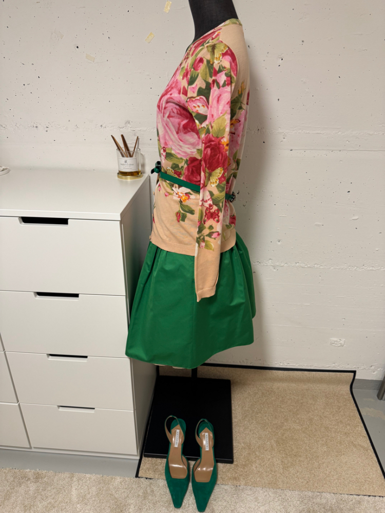 Blumarine Ensemble jupe et cardigan avec ceinture en cadeau