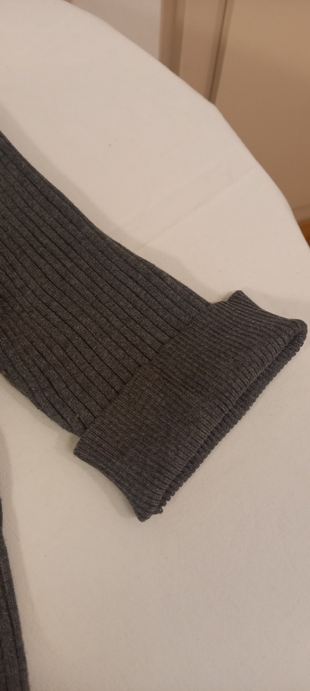 DKNY Col roulé  manches courtes