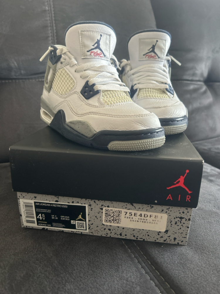 Air Jordan 4 RETRO
