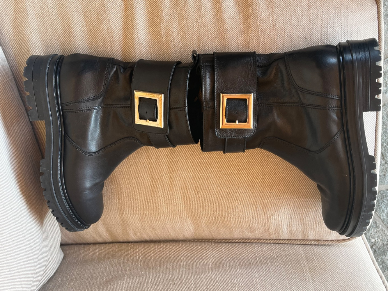 Minelli Gold buckle boots