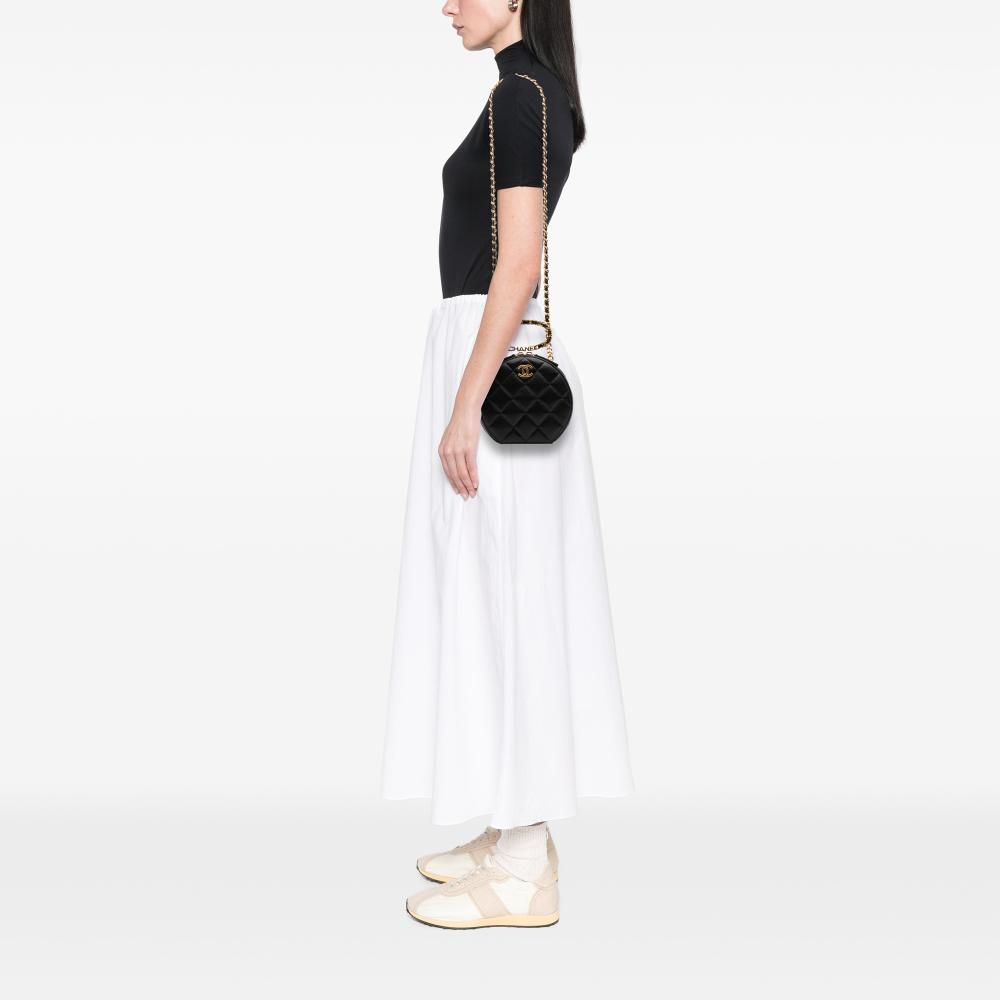 Chanel Black Quilted Lambskin Oval Logo Chain Top Handle Round Clutch on Chain Italy