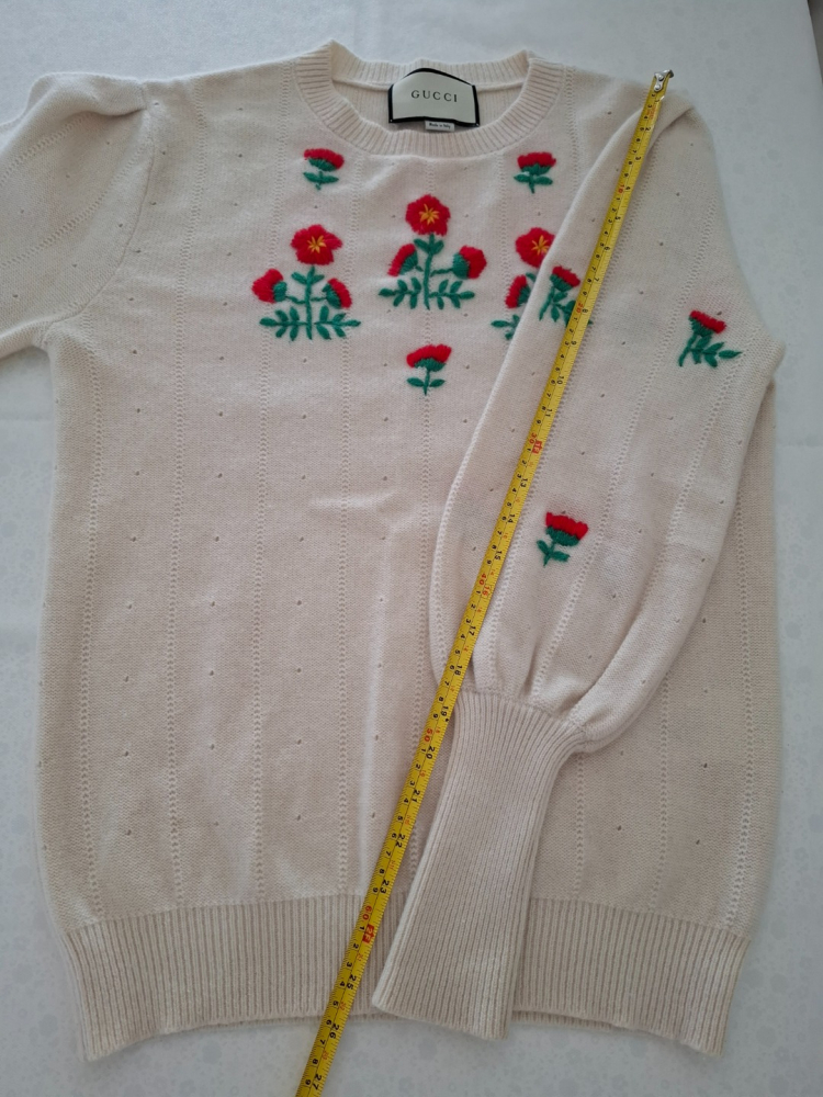 Gucci Luxuriöser Pullover aus bestickter Wolle