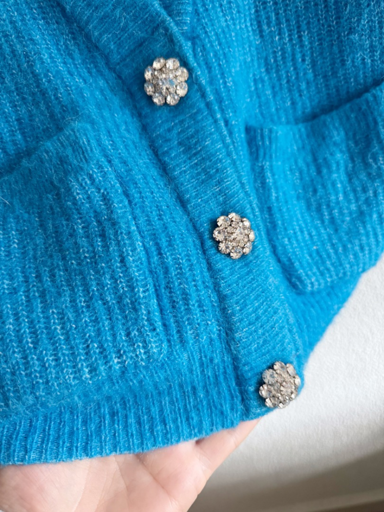 Ganni Veste en laine turquoise avec boutons en strass