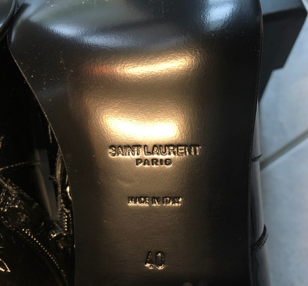 Saint Laurent Bottines en cuir verni 90