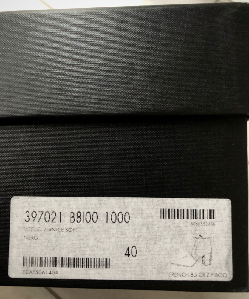 Saint Laurent Bottines en cuir verni 90