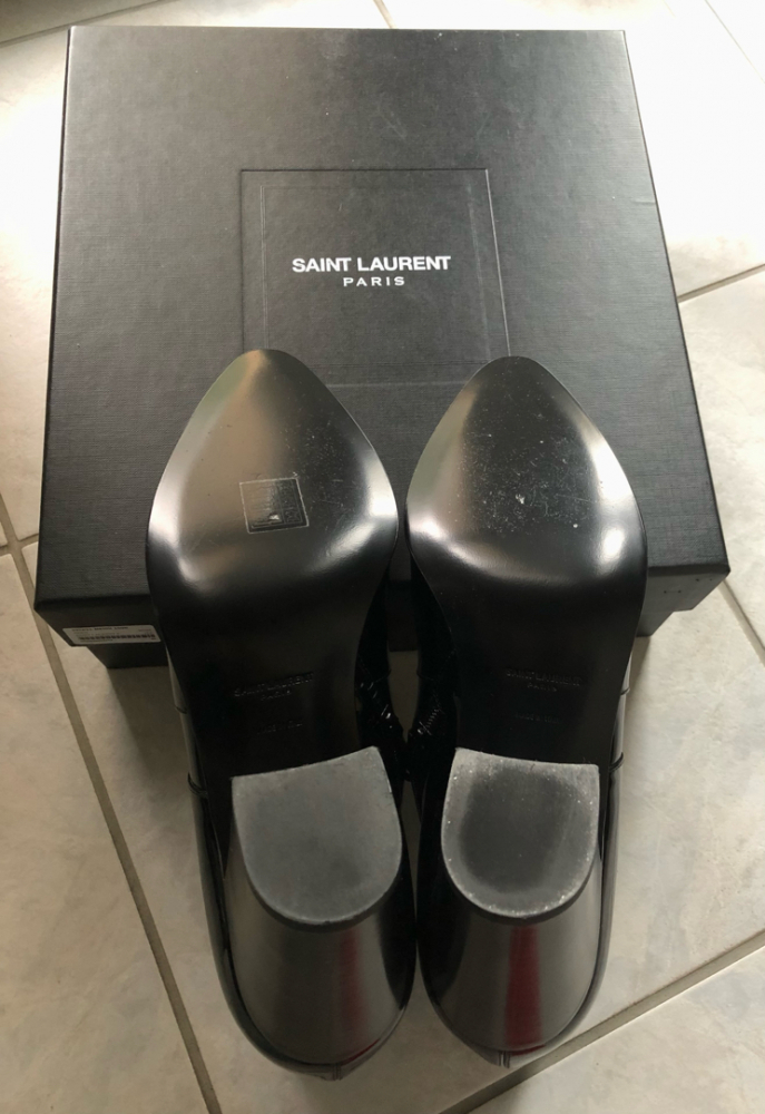 Saint Laurent Bottines en cuir verni 90