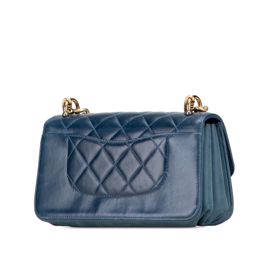 Chanel B Chanel Blue Dark Blue Calf Leather Small Quilted skin Straight Lined Flap Italy