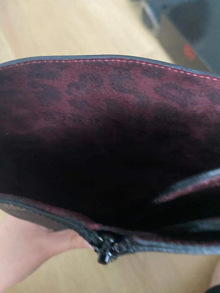 Free Lance Stiefel mit Schnürsenkeln und Absätzen