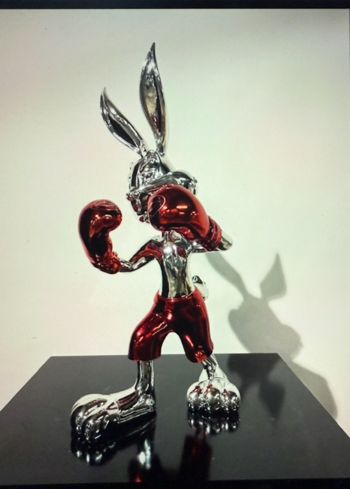 Van Apple Art K.O Bunny Carrier Van Apple statue
