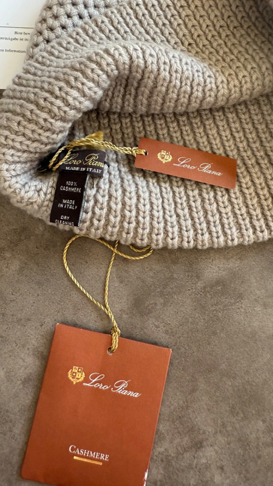 Loro Piana Chapeau en cachemire Etaupe