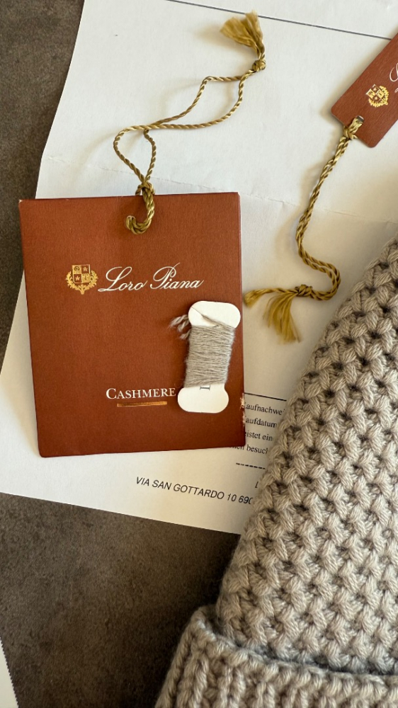 Loro Piana Chapeau en cachemire Etaupe