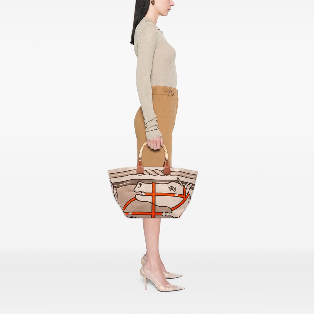 Hermès AB Hermès Brown Beige Canvas Fabric Toile H Plume Quadrige au Fil Steeple 31 France