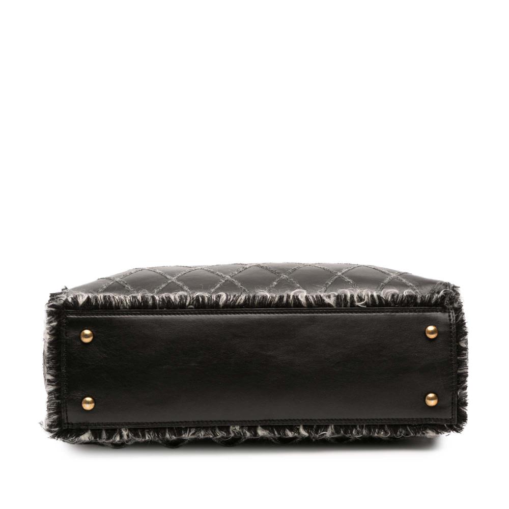 Chanel AB Chanel Black Calf Leather CC Quilted skin Tweedy Shopping Tote Italy