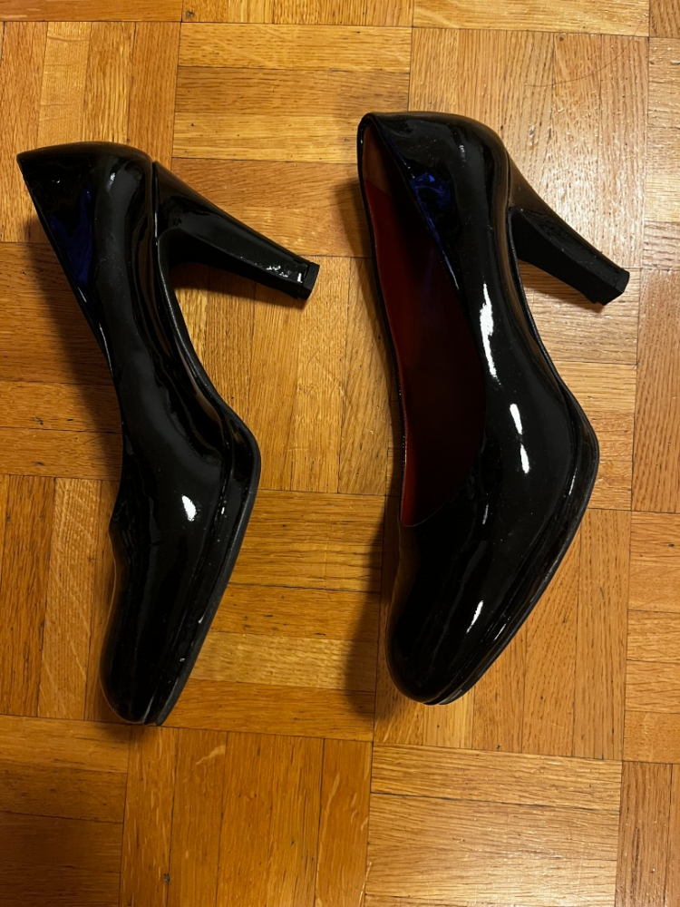 Elio e Leo Black pumps