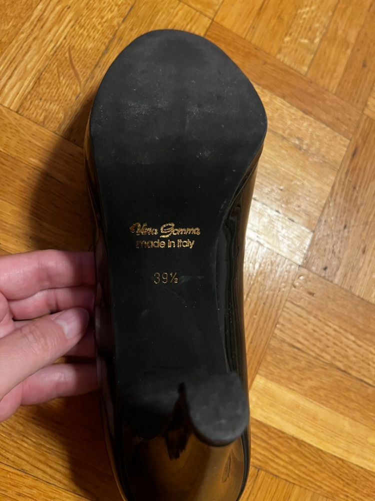 Elio e Leo Black pumps