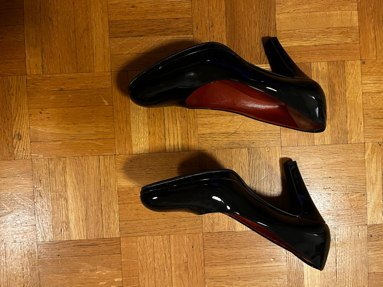 Elio e Leo Black pumps