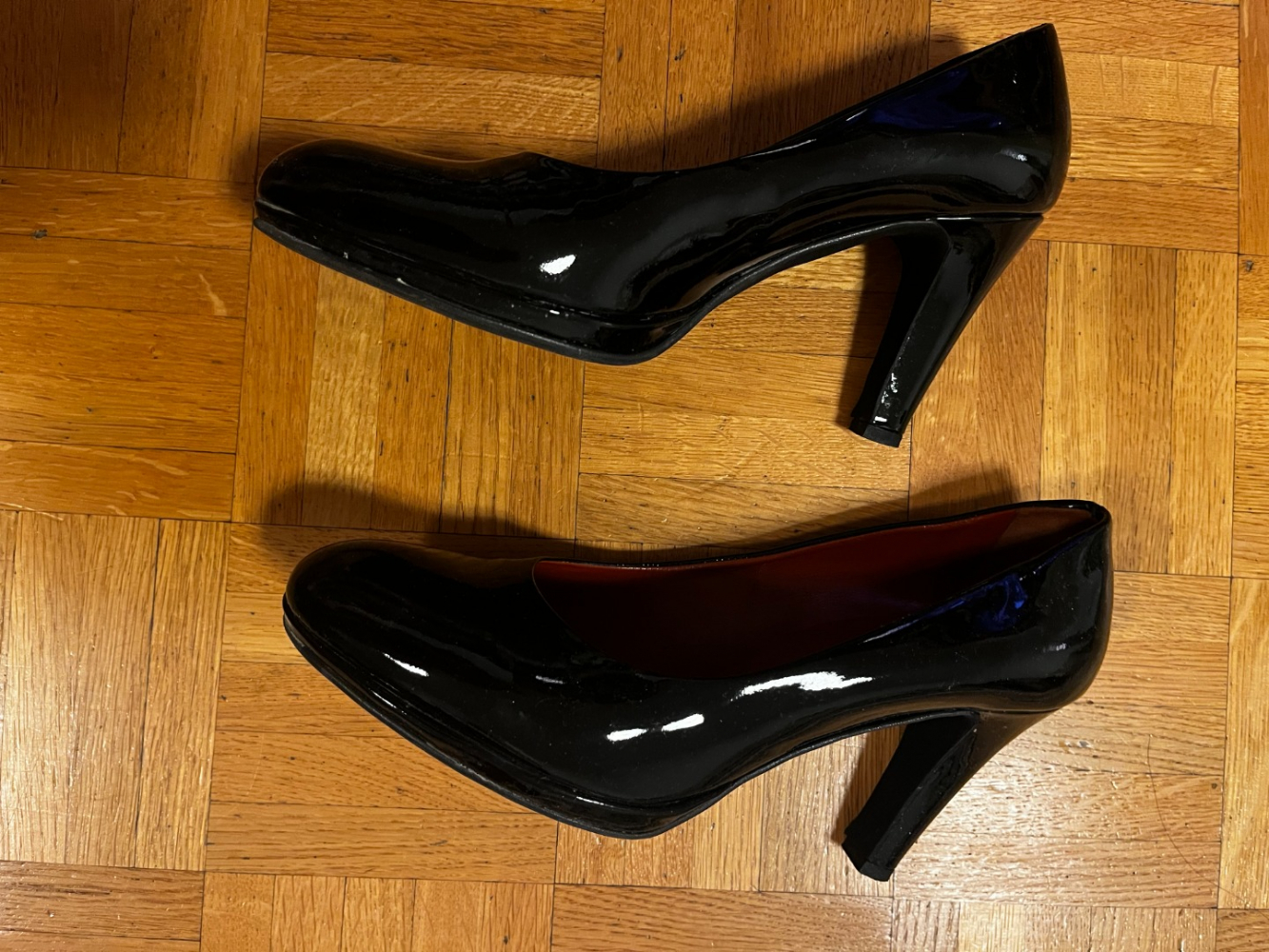 Elio e Leo Black pumps