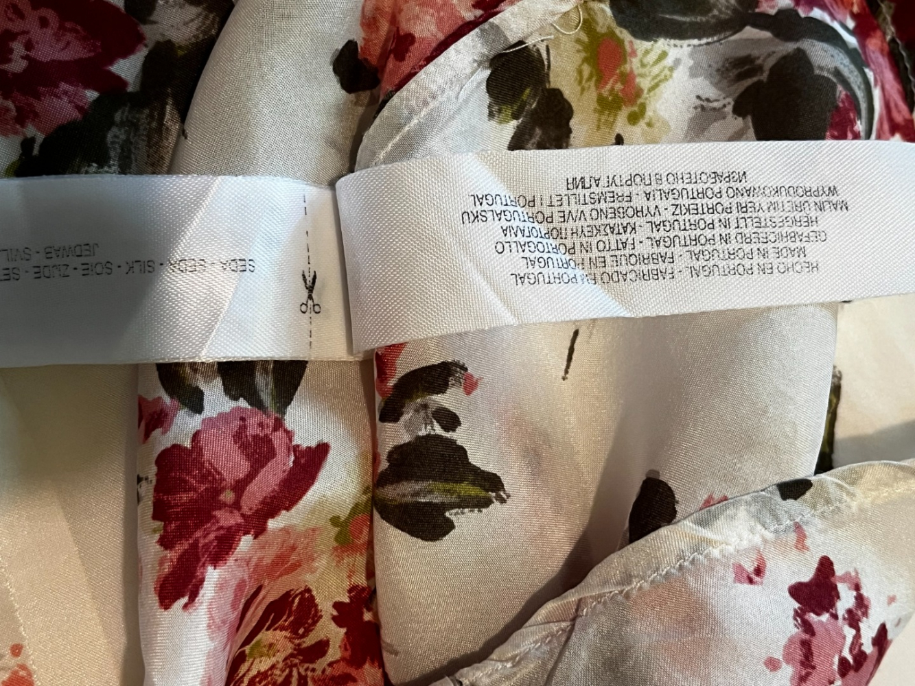 Massimo Dutti Ärmelloses Top aus geblümter Seide